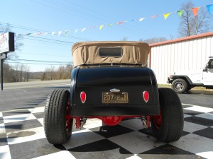 1931 FORD ROADSTER (10)