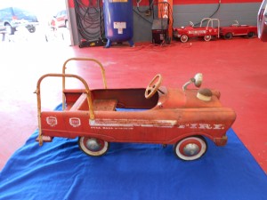 1960s pedal fire truck (7)