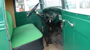 1935 International wrecker (26)