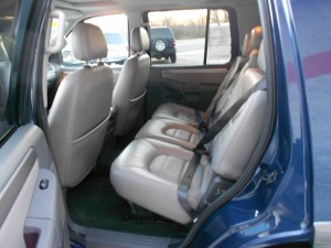 2005 Ford Explorer (10)