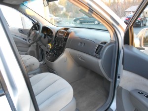 2006 Kia Sedona (13)