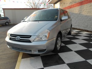 2006 Kia Sedona (2)