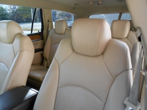 2008 BUICK ENCLAVE (15)