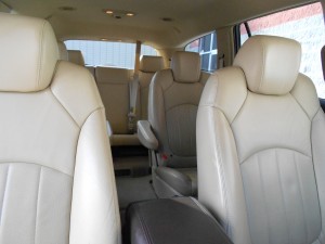 2008 BUICK ENCLAVE (23)