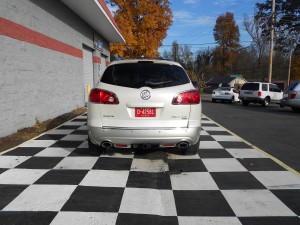 2008 BUICK ENCLAVE (9)