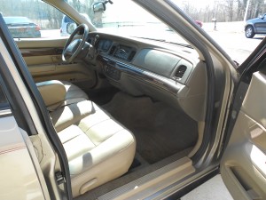 2003 MERCURY GRAND MARQUIS GS (2)