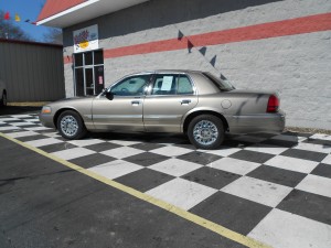 2003 MERCURY GRAND MARQUIS GS (9)