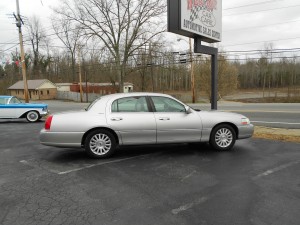 2004 lincoln town car (1)