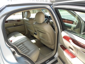 2004 lincoln town car (15)