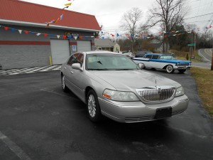 2004 lincoln town car (2)