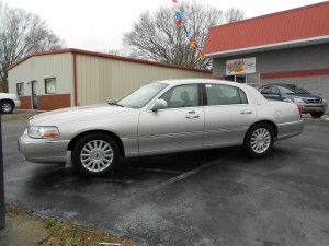 2004 lincoln town car (3)