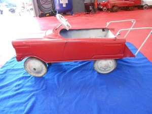 Matell fire pedal car (1)