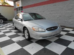 2001 FORD TARUS (3)