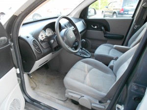 2004 SATURN VUE (16)