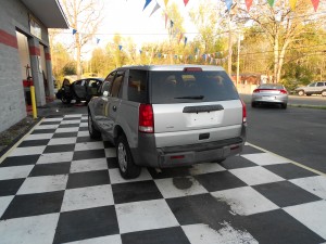 2004 SATURN VUE (7)