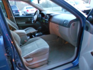 2005 KIA SERENTO (19)