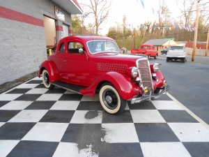 1935 FORD 5 WINDOW COUPE (1)