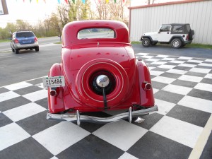 1935 FORD 5 WINDOW COUPE (10)