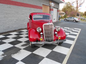 1935 FORD 5 WINDOW COUPE (2)