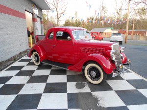 1935 FORD 5 WINDOW COUPE (26)