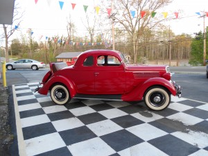 1935 FORD 5 WINDOW COUPE (27)