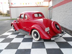 1935 FORD 5 WINDOW COUPE (8)