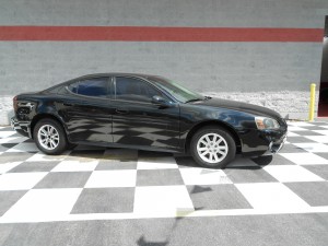 2005 PONTIAC GRAND PRIX (14)