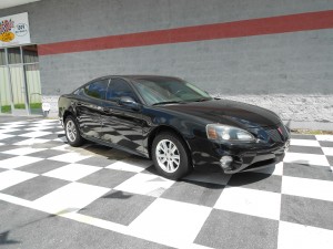 2005 PONTIAC GRAND PRIX (15)