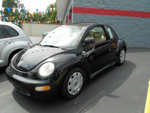 2000 VOLKSWAGON NEW BEETLE (2)