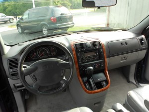 2004 KIA SEDONA EX (23)