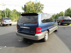 2004 KIA SEDONA EX (8)