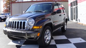 2005 JEEP LIBERTY (2)