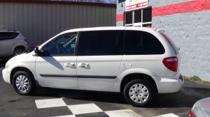 2005 CHRYSLER TOWN AND COUNTRY (5)