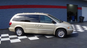 2001 CHRYSLER TOWN & COUNTRY (11)