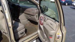 2001 CHRYSLER TOWN & COUNTRY (21)