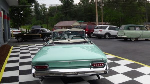 1961 Buick LeMans Convertible (35)