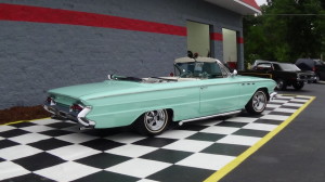 1961 Buick LeMans Convertible (39)