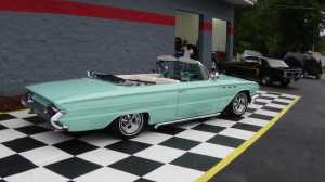 1961 Buick LeMans Convertible (40)