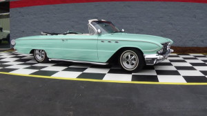 1961 Buick LeMans Convertible (45)