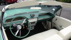 1961 Buick LeMans Convertible (59)