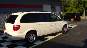 2005-dodge-grand-caravan-white-5