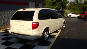 2005-dodge-grand-caravan-white-6