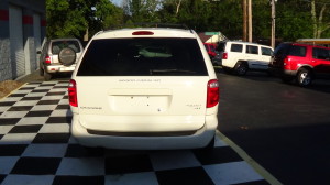 2005-dodge-grand-caravan-white-7