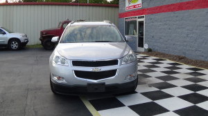 2010-chevrolet-traverse-1