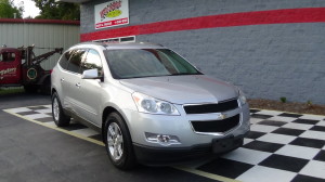 2010-chevrolet-traverse-2