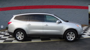 2010-chevrolet-traverse-4