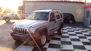 2003-jeep-liberty-silver-11