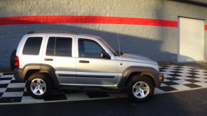 2003-jeep-liberty-silver-4