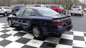 2004-pontiac-bonneville-se-9