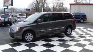 2010 CHRYSLER TOWN AND COUNTRY TOURING (10)